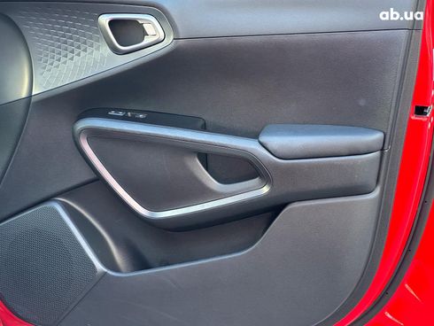 Kia Soul 2021 красный - фото 23
