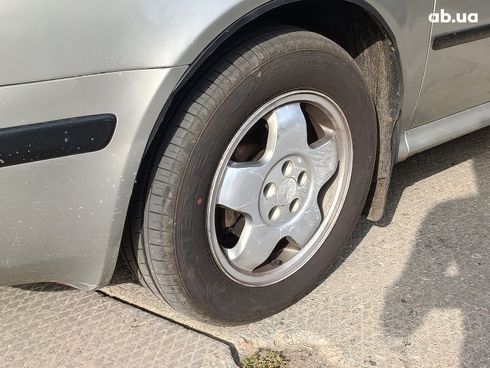 Skoda Octavia 2008 бежевый - фото 3