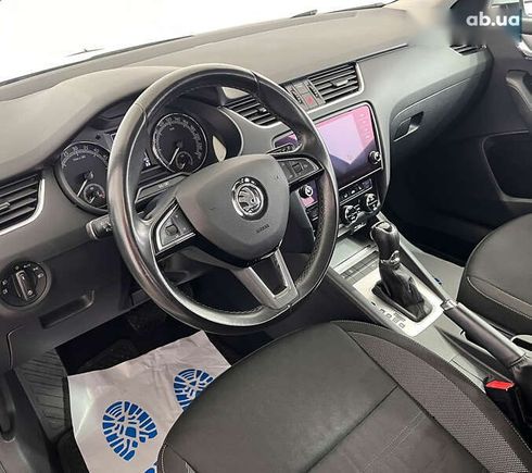 Skoda Octavia 2019 - фото 6