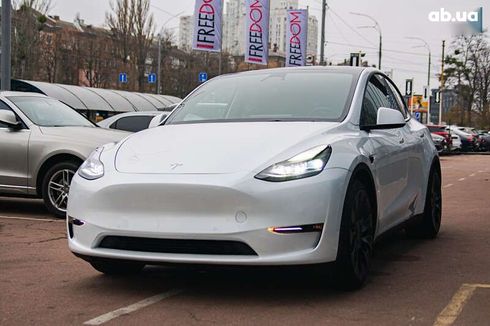 Tesla Model Y 2022 - фото 2