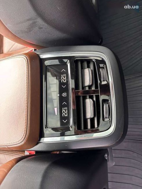 Volvo XC90 2018 - фото 22