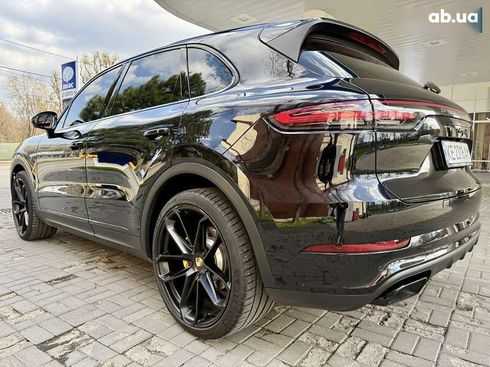 Porsche Cayenne 2018 - фото 17
