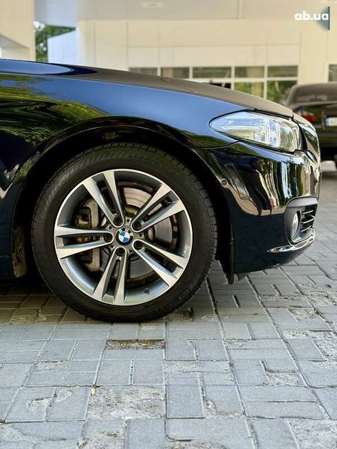 BMW 5 серия 2015 - фото 13