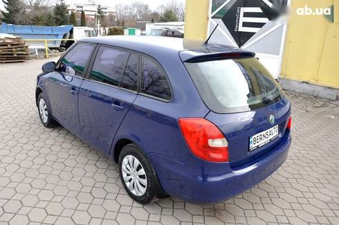 Skoda Fabia 2011 - фото 10