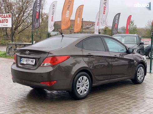 Hyundai Solaris 2016 - фото 13