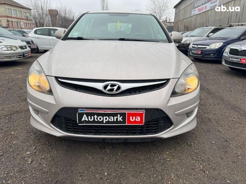 Hyundai i30 2011 бежевый - фото 2