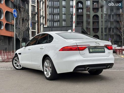 Jaguar XF 2016 - фото 4