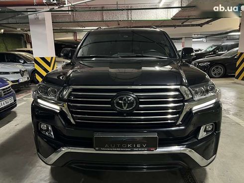 Toyota Land Cruiser 2017 - фото 4