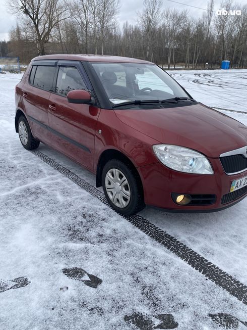 Skoda Fabia 2008 вишневый - фото 2