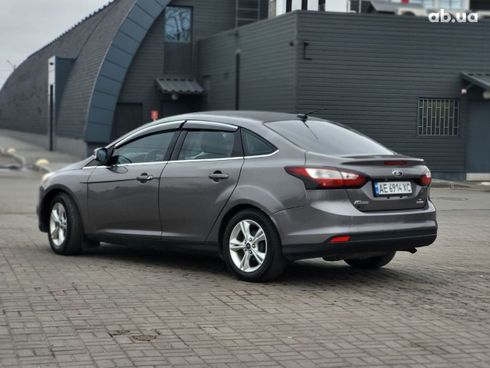 Ford Focus 2013 серебристый - фото 3