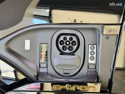 Audi E-Tron 2022 - фото 8