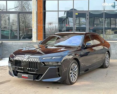 BMW i7 2023 - фото 3