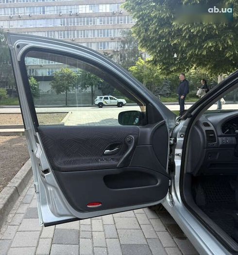 Renault Laguna 2002 - фото 25