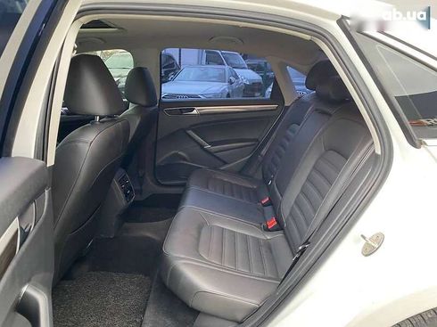 Volkswagen Passat 2018 - фото 23