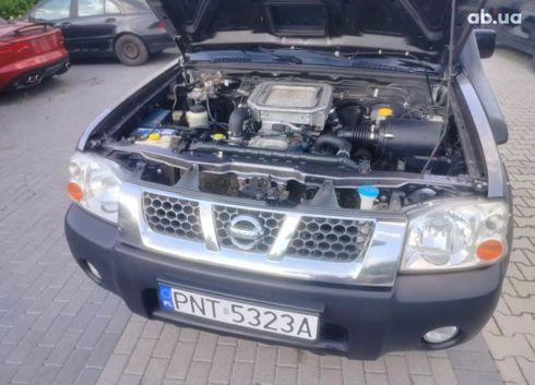 Nissan Navara 2005 серый - фото 6