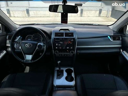 Toyota Camry 2013 - фото 16