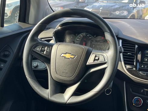 Chevrolet Trax 2018 черный - фото 22