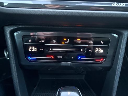 Volkswagen Tiguan 2020 черный - фото 28