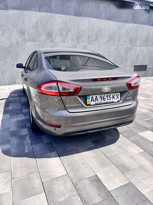 Ford Mondeo 2011 - фото 16