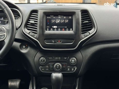 Jeep Cherokee 2018 - фото 26