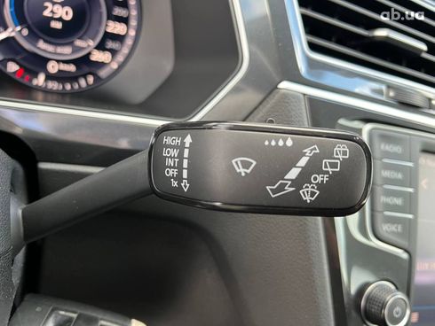 Volkswagen Tiguan 2017 серый - фото 25