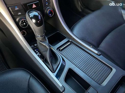 Hyundai Sonata 2013 - фото 18