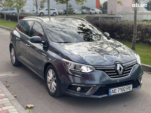 Renault Megane 2017 - фото 7