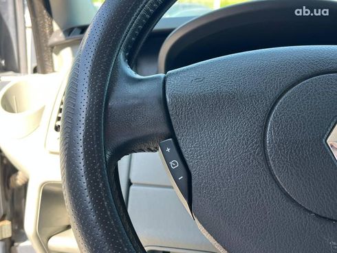 Renault Trafic 2014 серый - фото 38