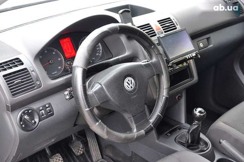 Volkswagen Touran 2010 - фото 15