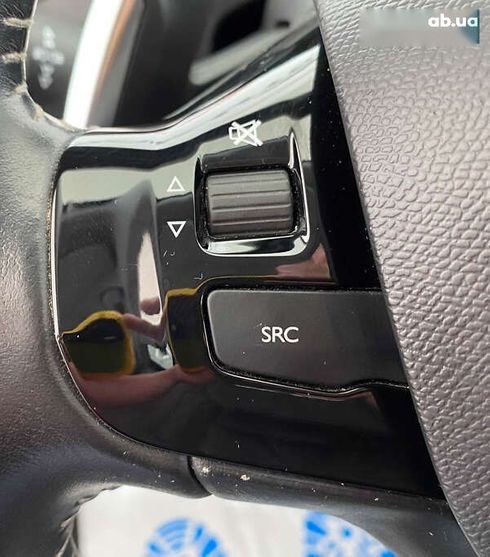 Peugeot 308 2019 - фото 14