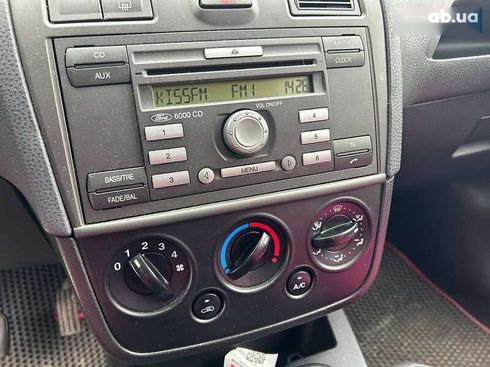 Ford Fiesta 2008 - фото 16