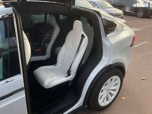 Tesla Model X 2020 - фото 10