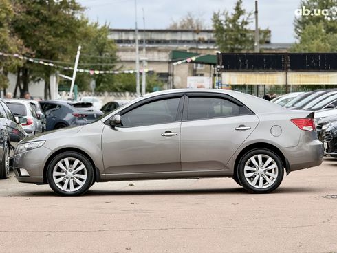 Kia Cerato 2011 серый - фото 6
