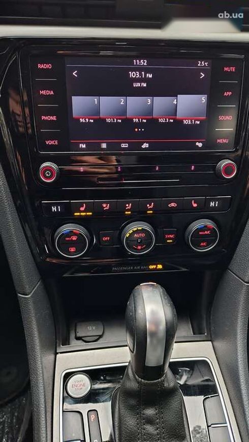 Volkswagen Passat 2021 - фото 23
