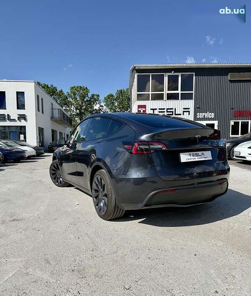 Tesla Model Y 2024 - фото 10