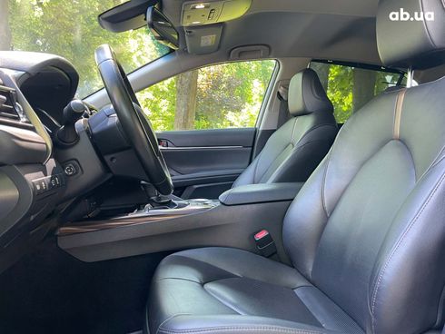 Toyota Camry 2019 белый - фото 30