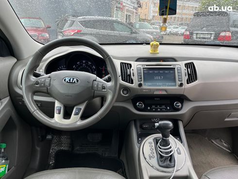 Kia Sportage 2014 белый - фото 26