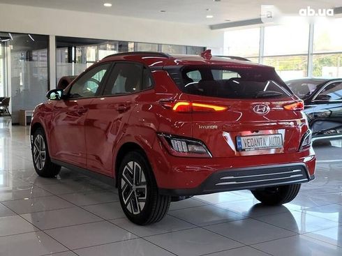 Hyundai Kona Electric 2022 - фото 6