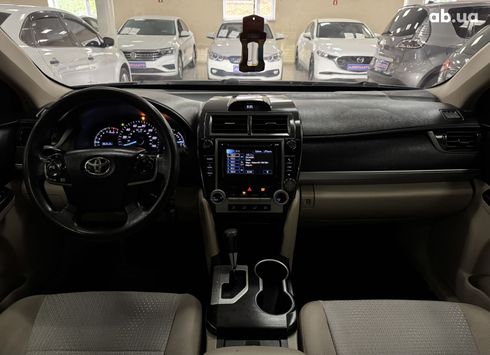 Toyota Camry 2011 черный - фото 8