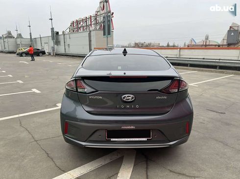 Hyundai Ioniq 2019 - фото 10