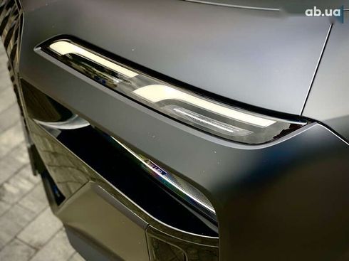 BMW i7 2022 - фото 18