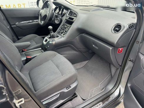 Peugeot 5008 2013 - фото 12