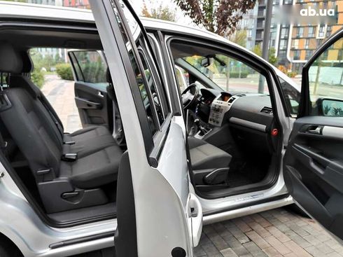 Opel Zafira 2009 - фото 23