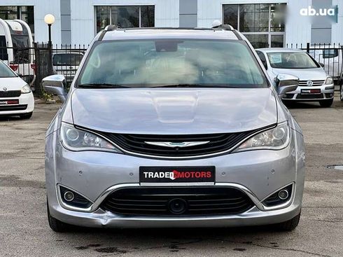 Chrysler Pacifica 2017 - фото 4
