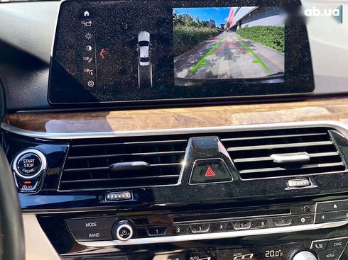 BMW 5 серия 2017 - фото 30
