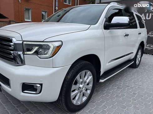 Toyota Sequoia 2018 - фото 24