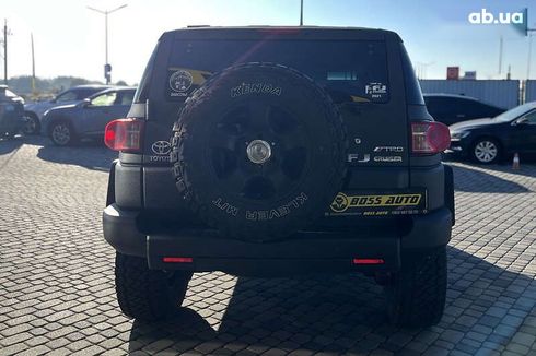Toyota FJ Cruiser 2007 - фото 6