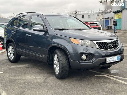 Kia Sorento 2010 - фото 4