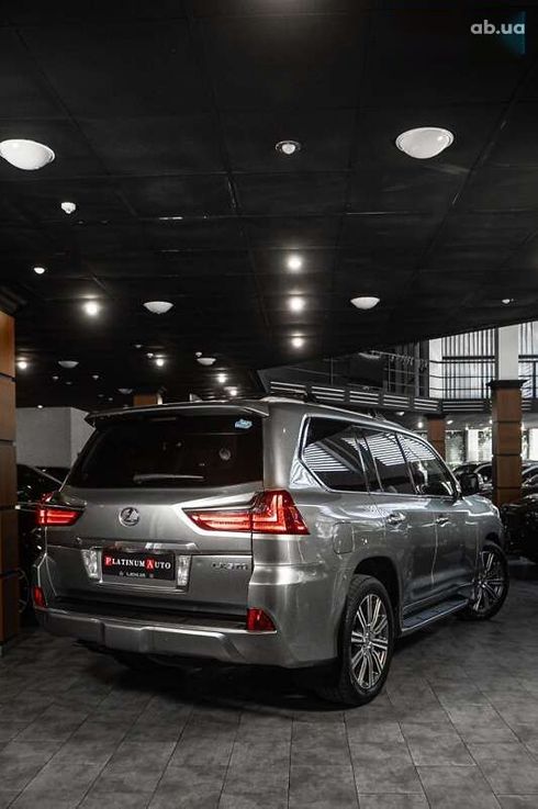 Lexus LX 2016 - фото 2