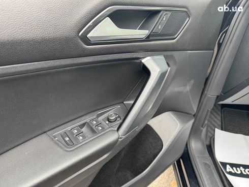 Volkswagen Tiguan 2017 черный - фото 21